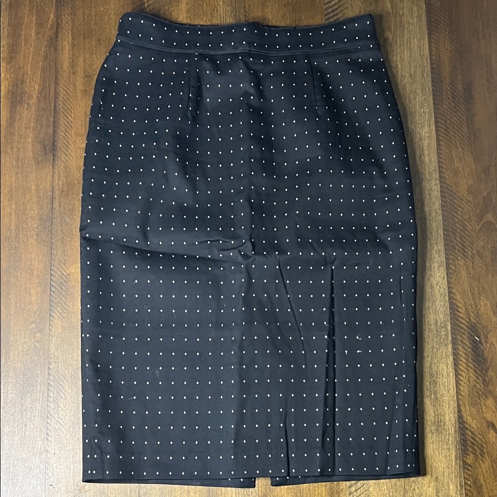 WHBM Elegant Black & White Dotted Pencil Skirt (2)